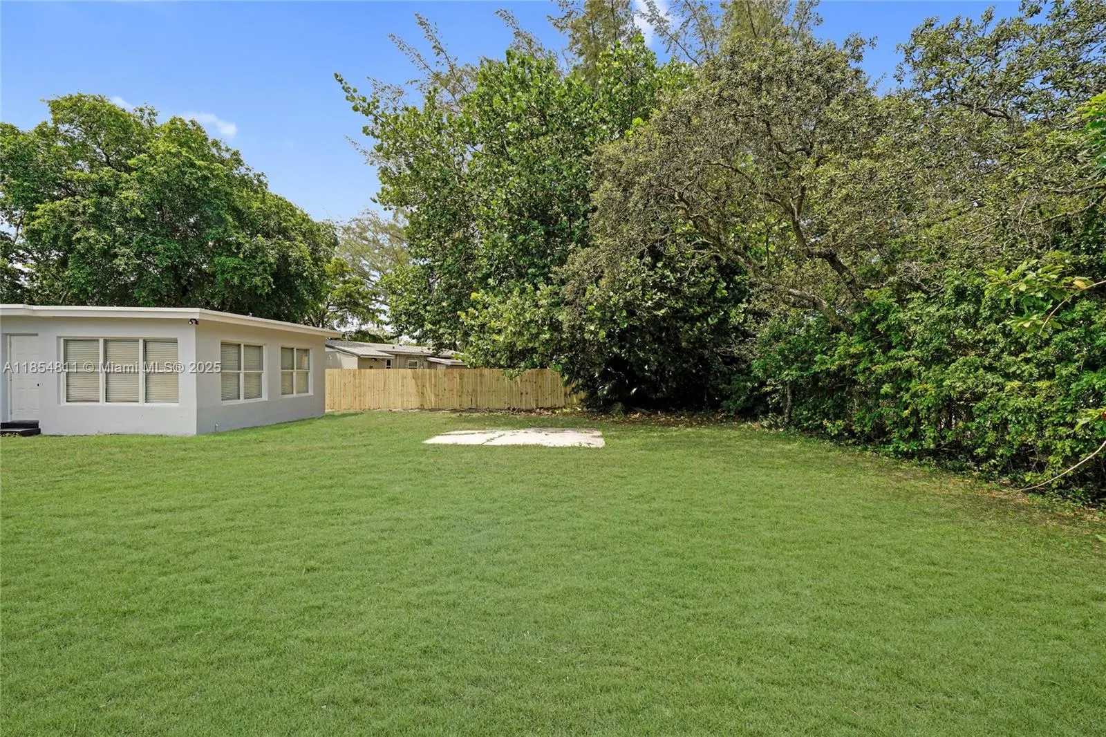 1220 NW 18th Ave