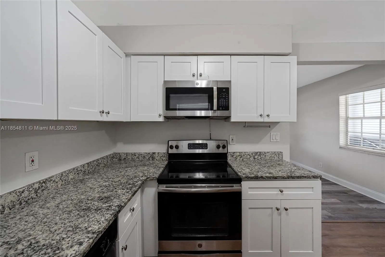 1220 NW 18th Ave