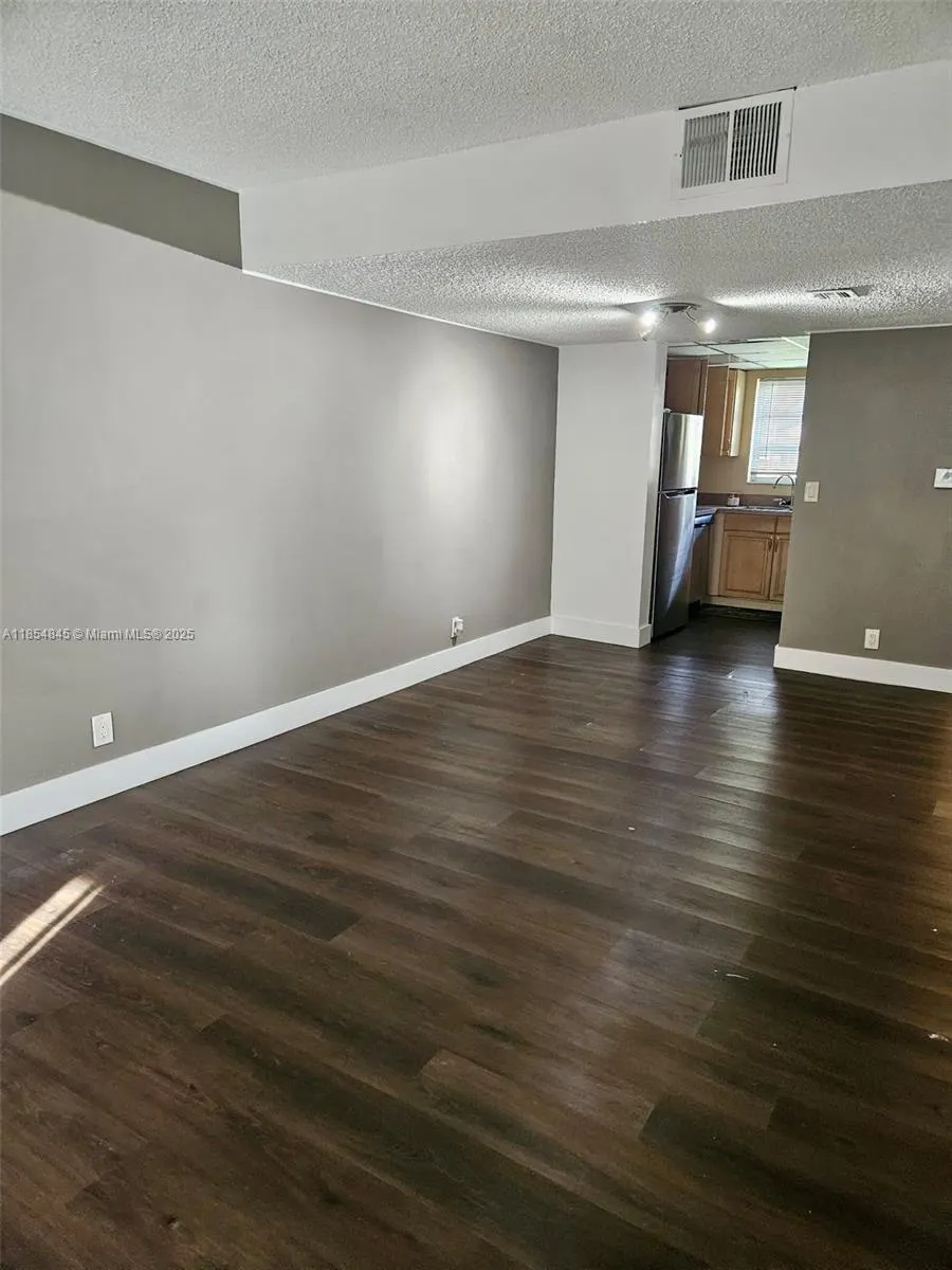 8105 Lagos De Campo Blvd, #J-2
