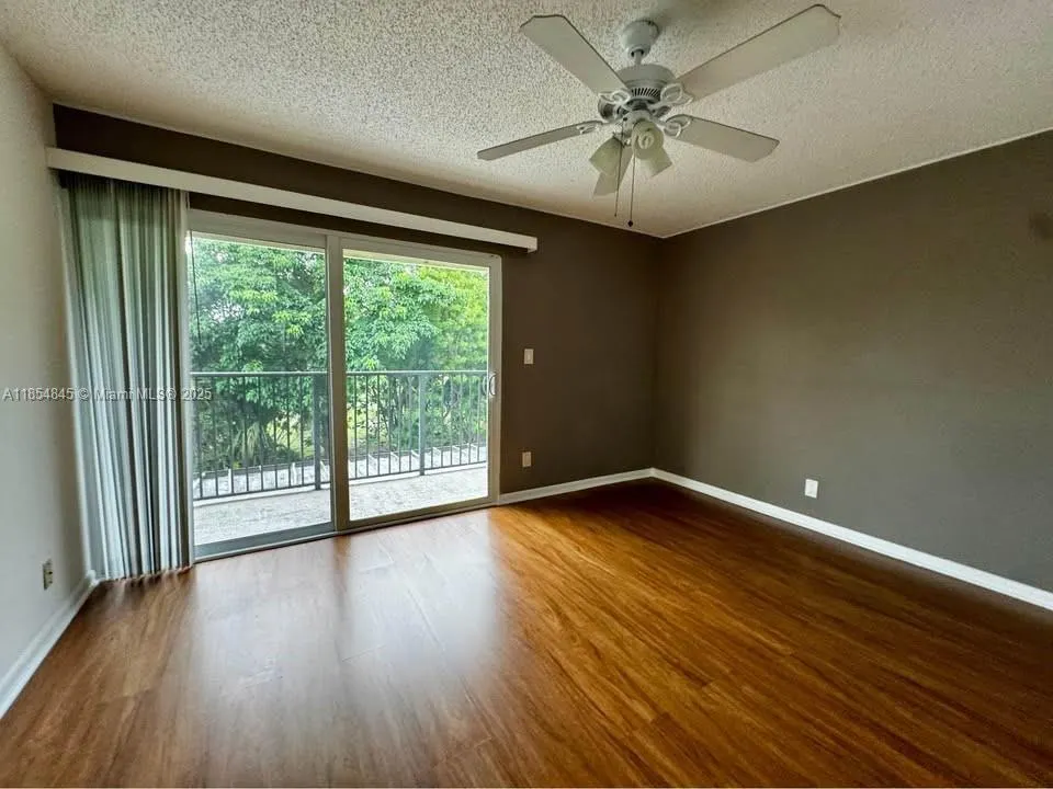 8105 Lagos De Campo Blvd, #J-2