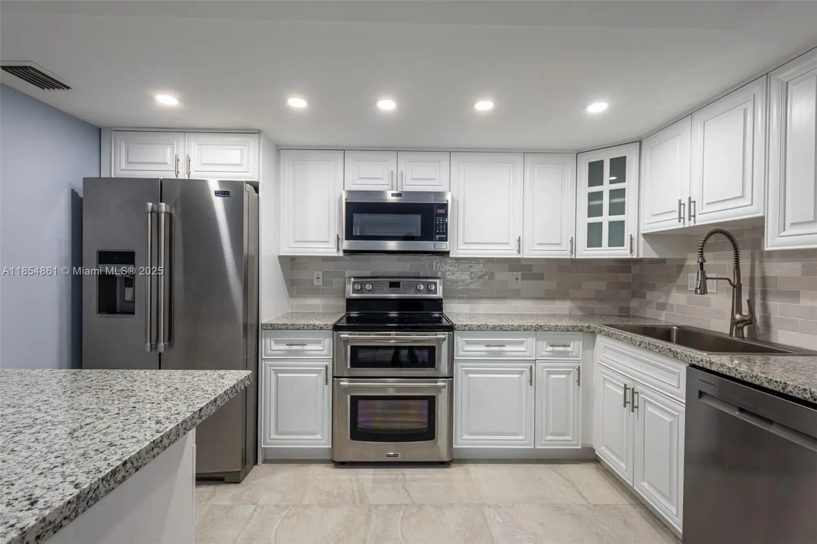 20350 W Country Club Dr, #PH24-4