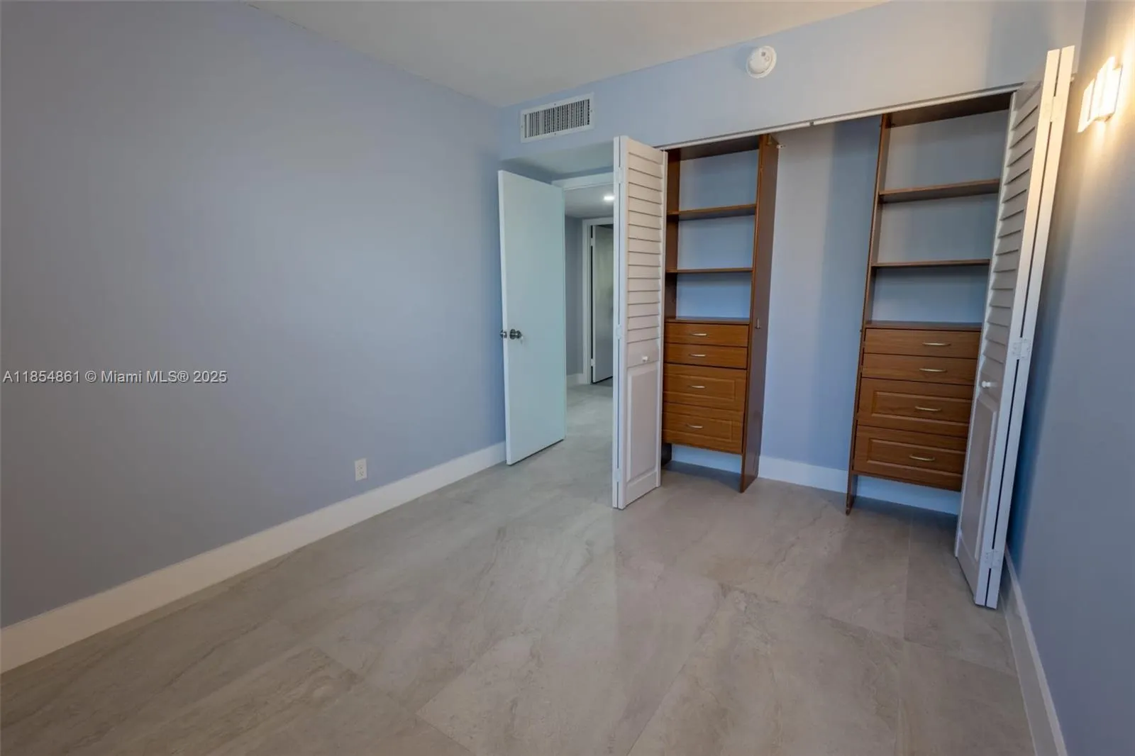 20350 W Country Club Dr, #PH24-4