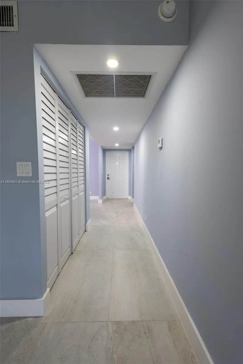 20350 W Country Club Dr, #PH24-4