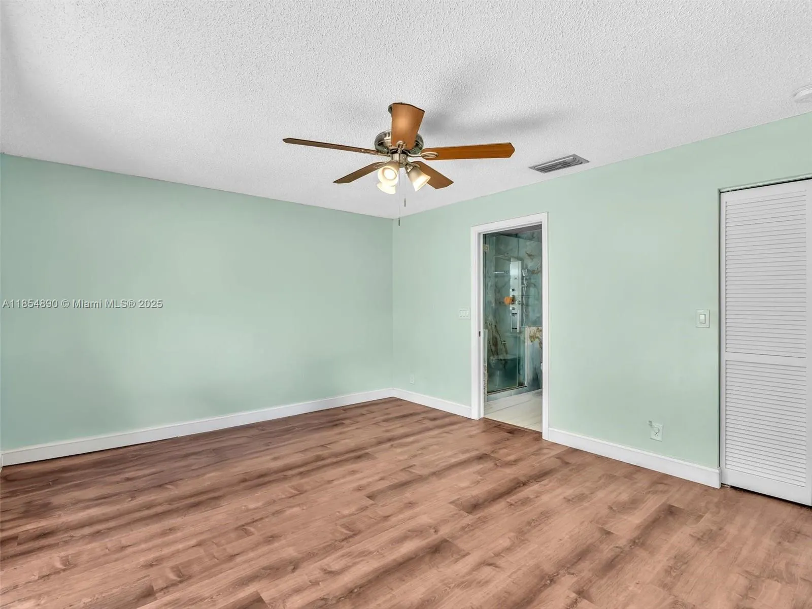 20013 Mona Cir, #20013
