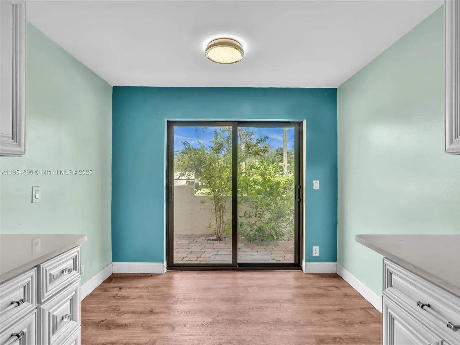 20013 Mona Cir, #20013