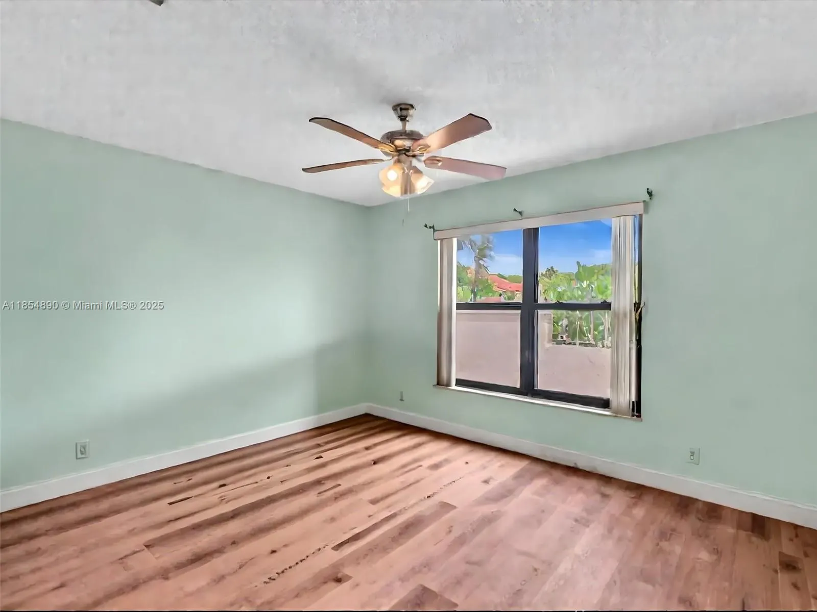 20013 Mona Cir, #20013