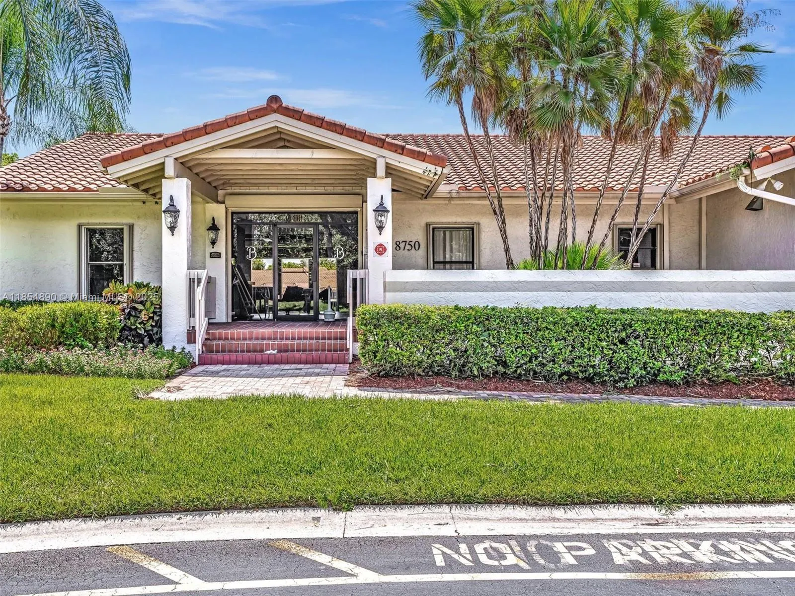20013 Mona Cir, #20013