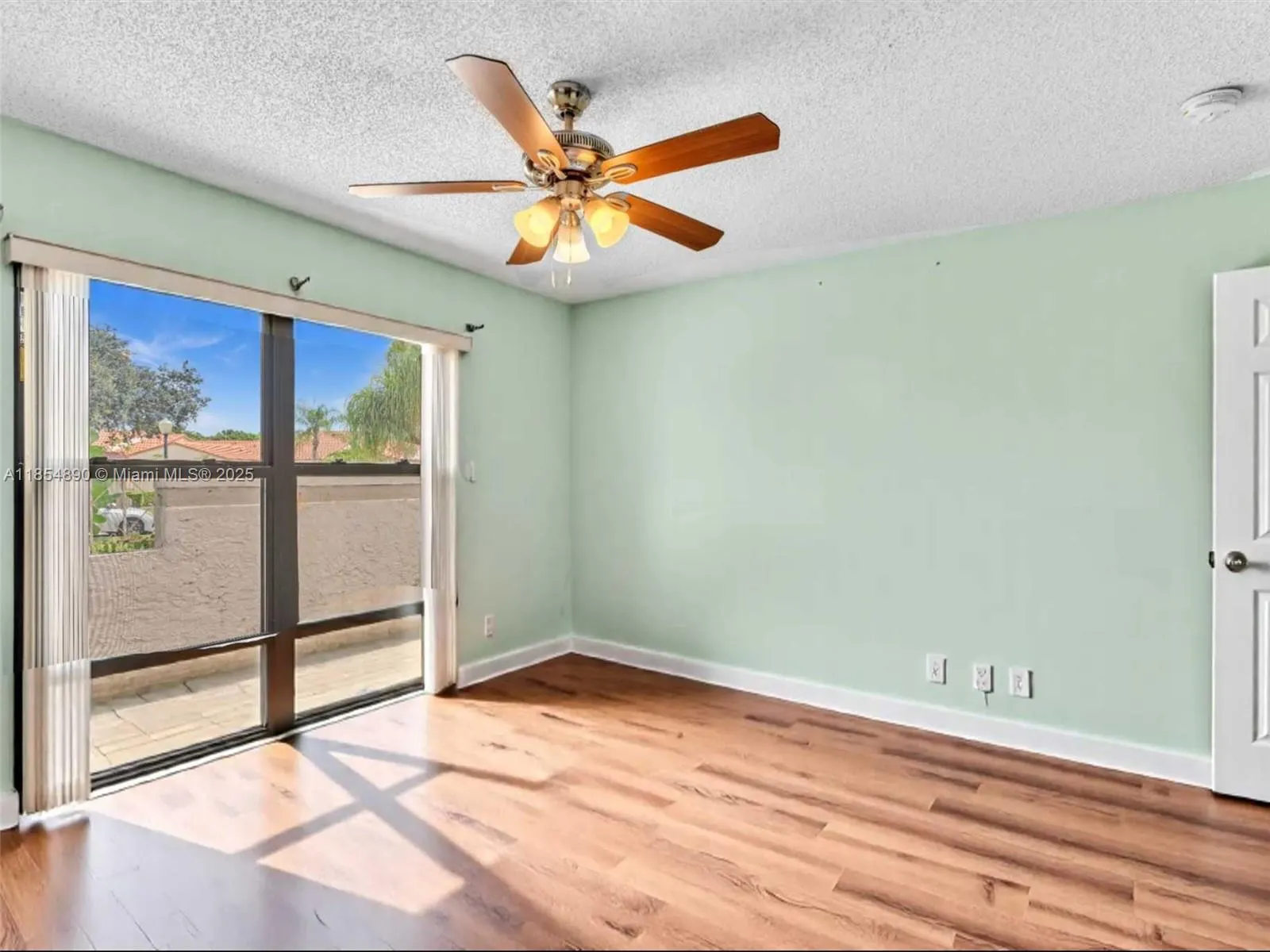 20013 Mona Cir, #20013