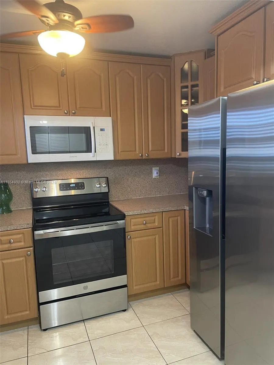 8285 Sunrise Lakes Blvd, #202
