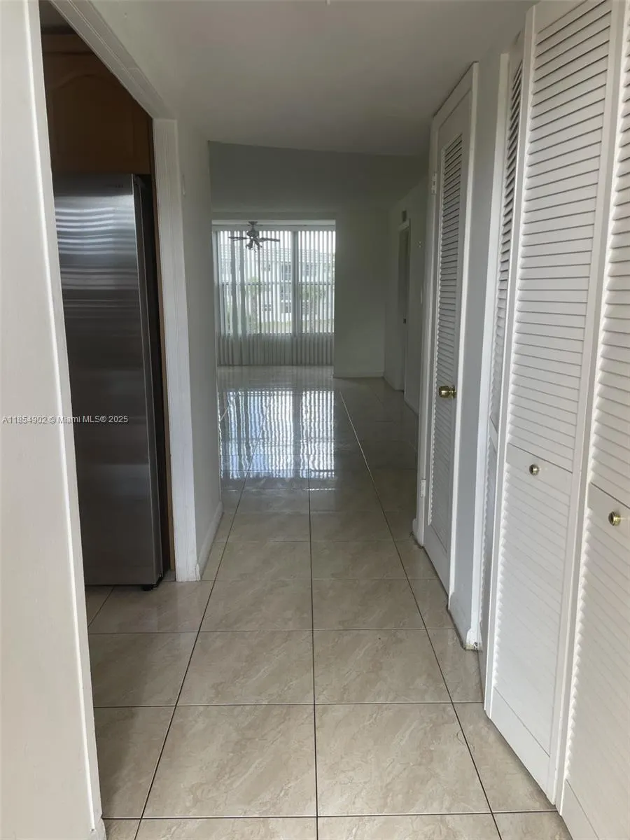 8285 Sunrise Lakes Blvd, #202