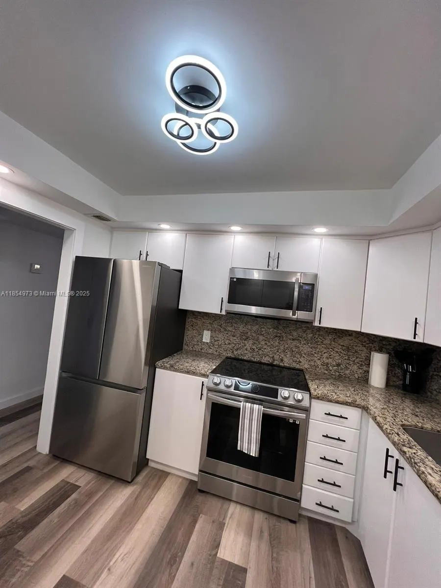 3800 S Ocean Dr, #1808