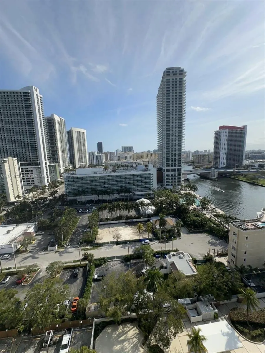3800 S Ocean Dr, #1808