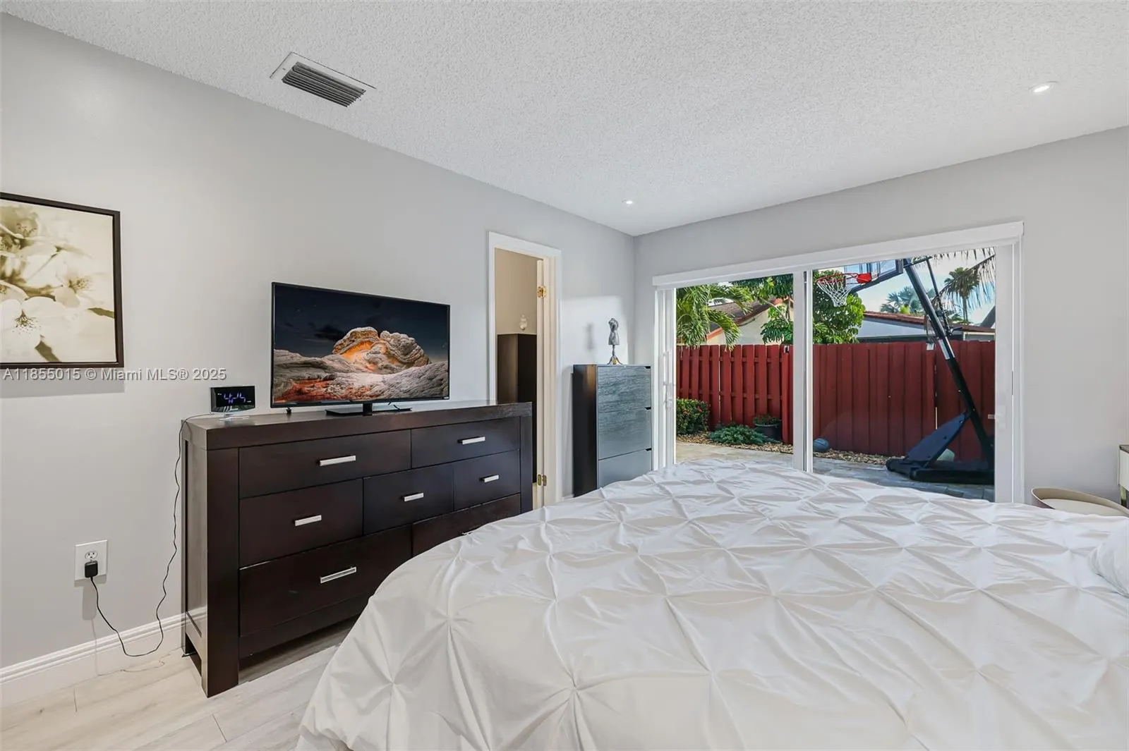 16780 Redwood Way