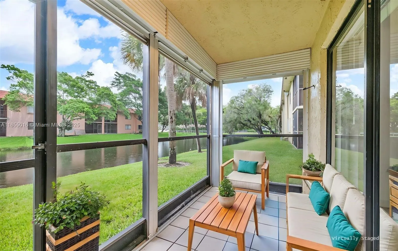 305 Lakeview Dr, #104