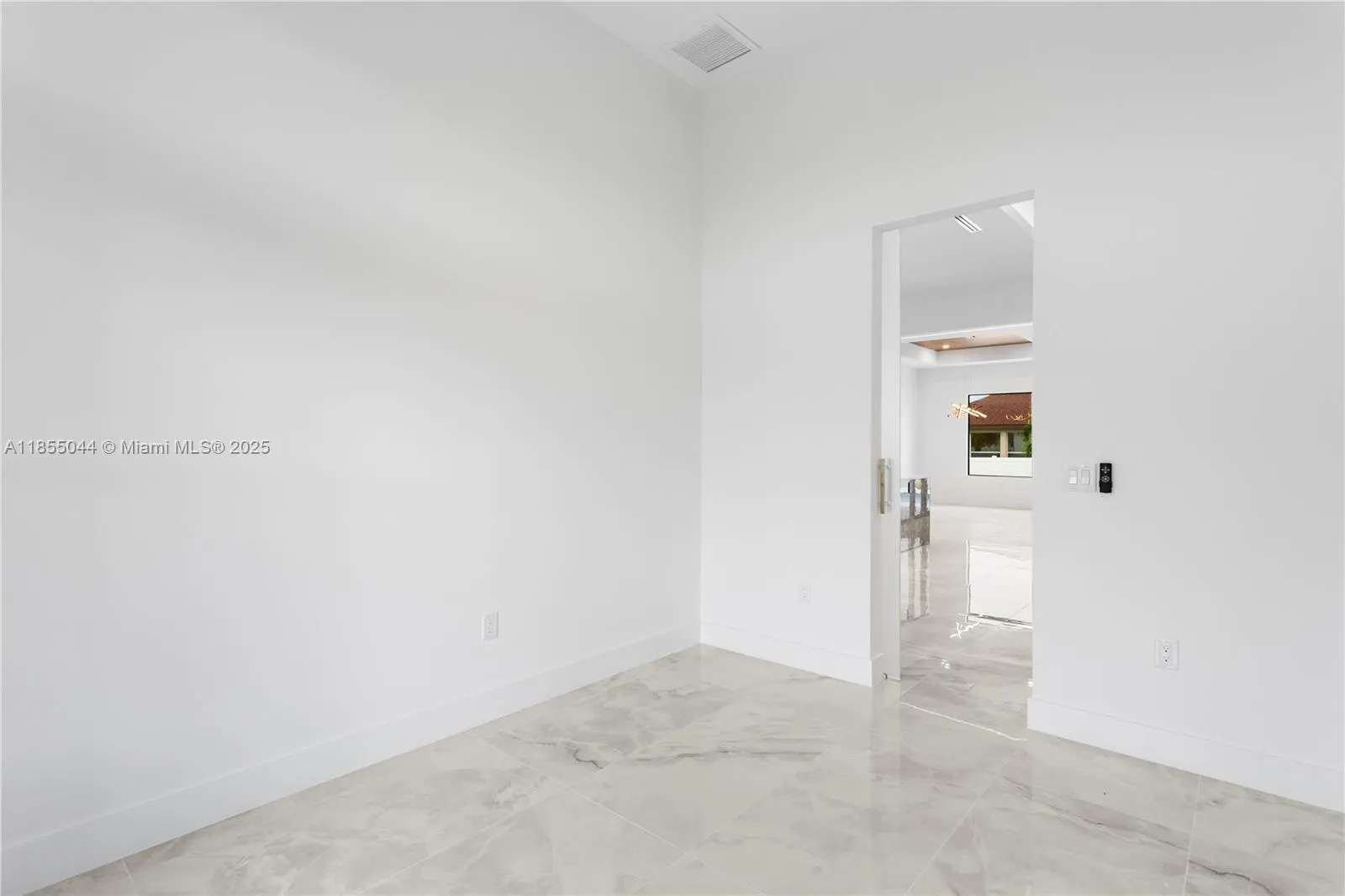 5 SW 37TH AVE
