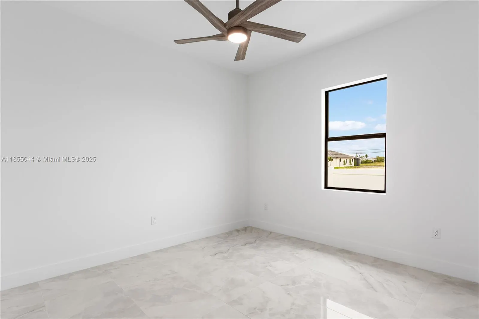 5 SW 37TH AVE