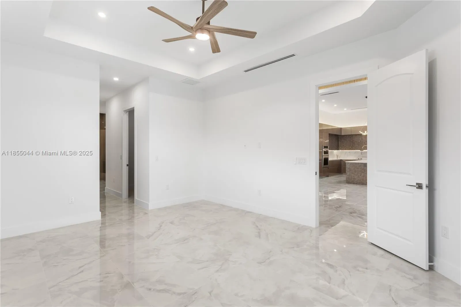 5 SW 37TH AVE