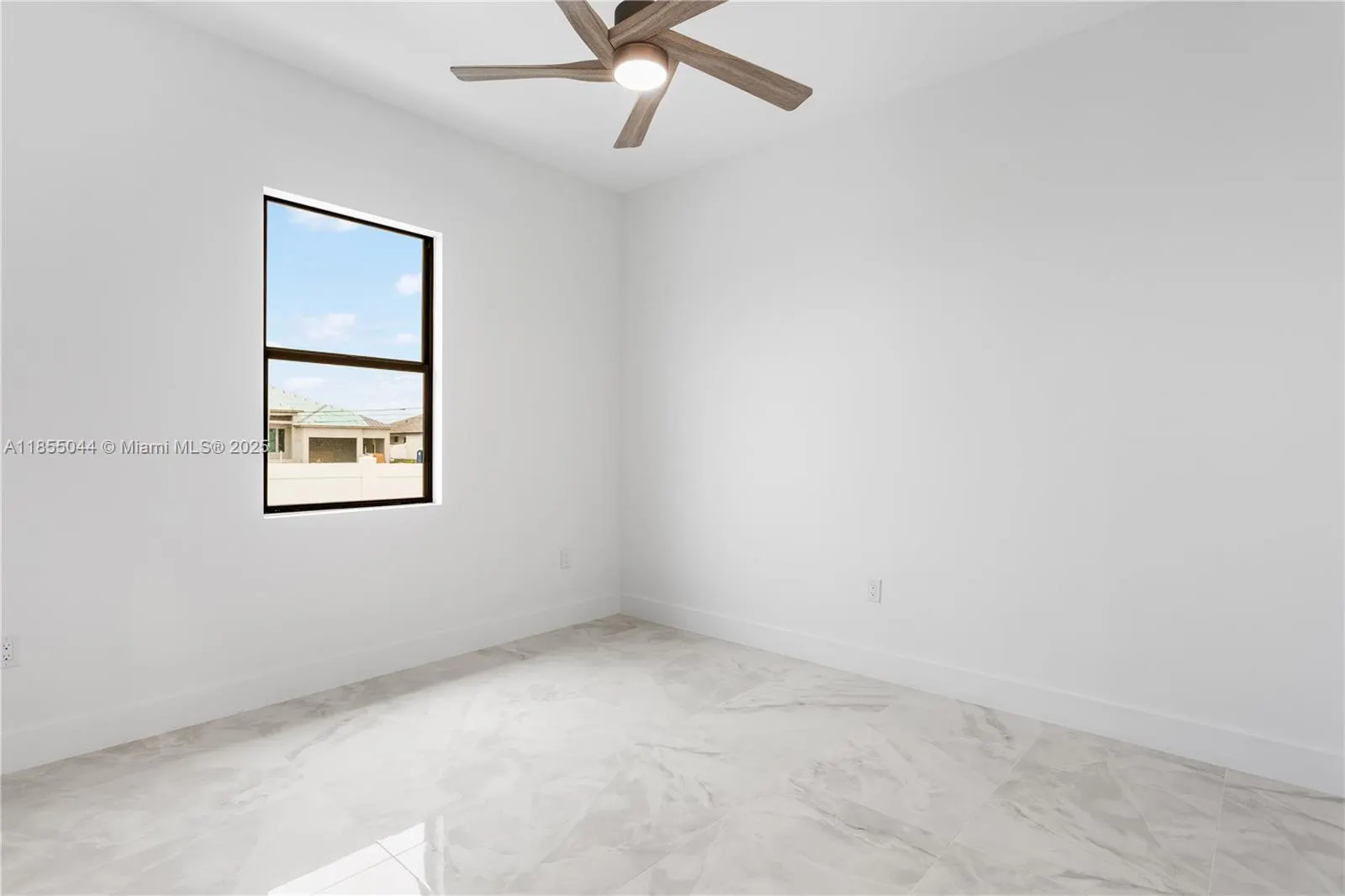 5 SW 37TH AVE