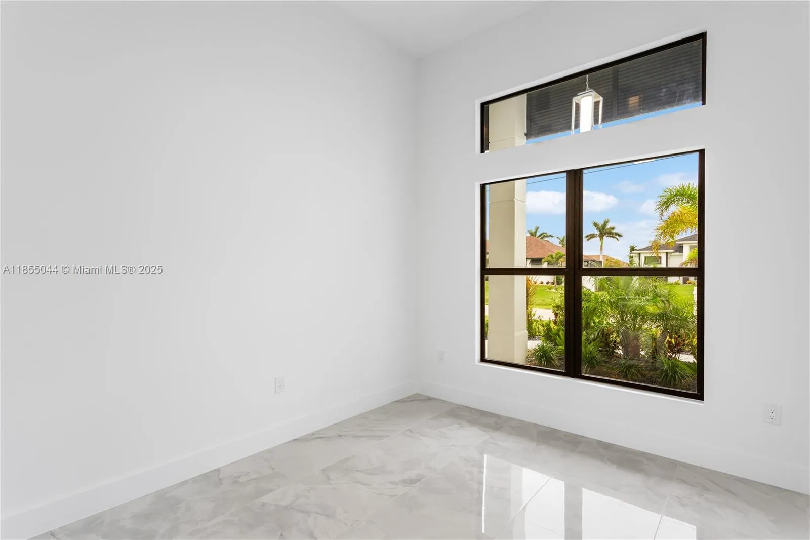 5 SW 37TH AVE