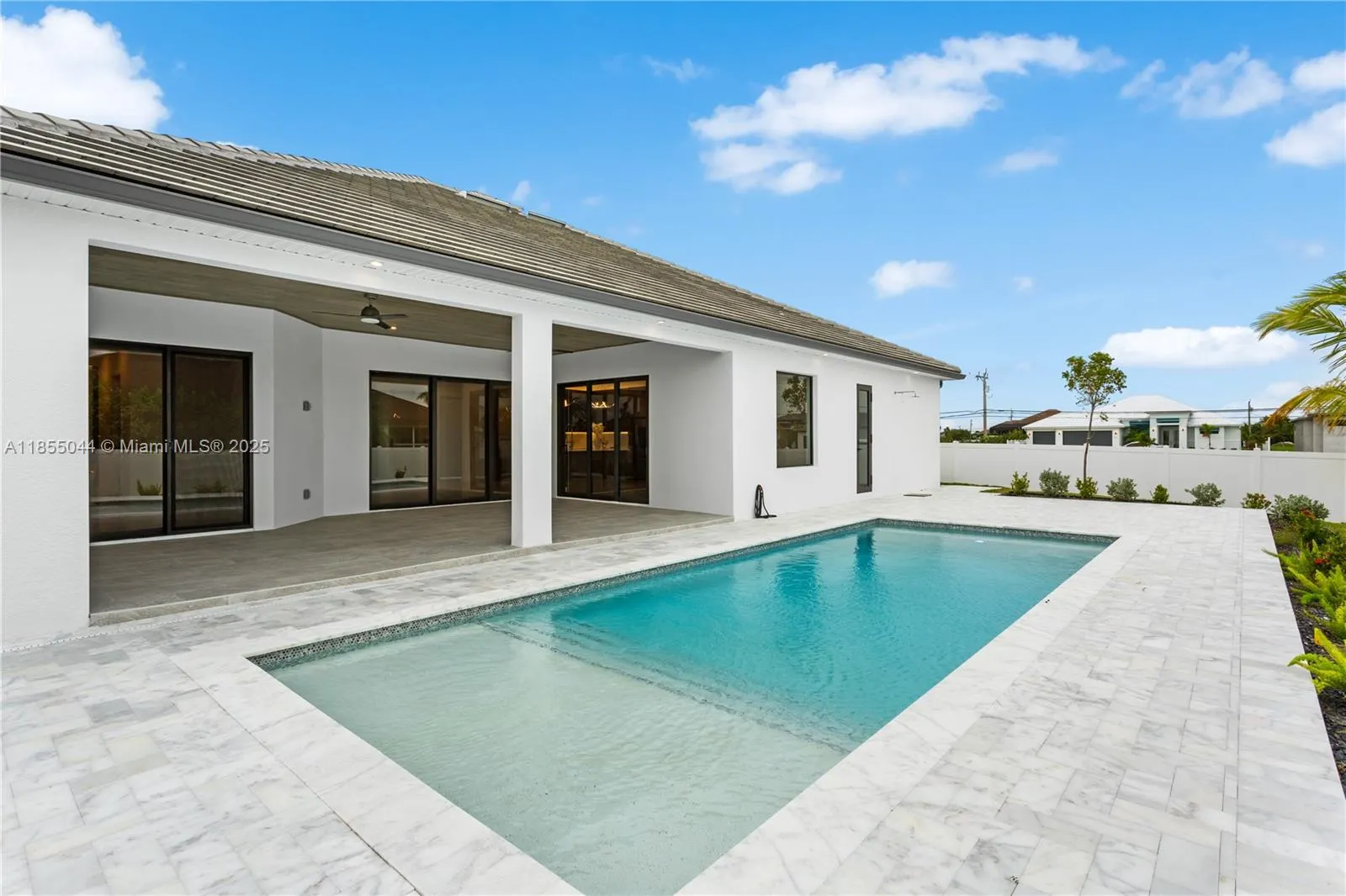 5 SW 37TH AVE