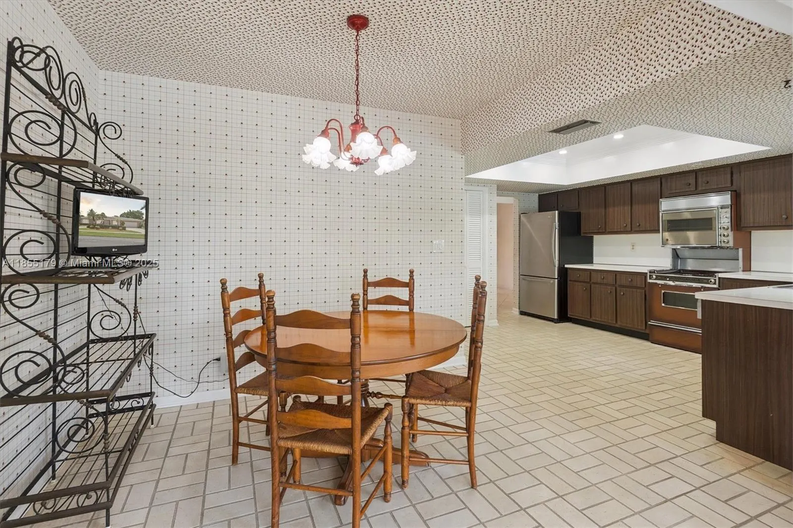 6100 SW 8th Ct