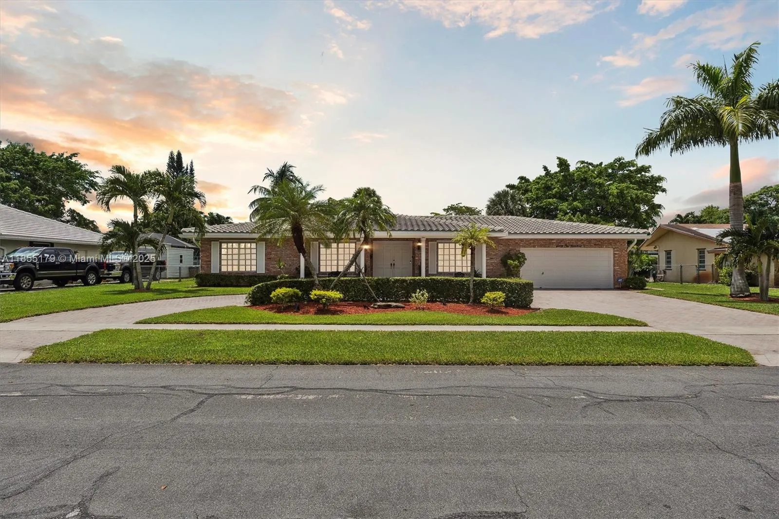 6100 SW 8th Ct
