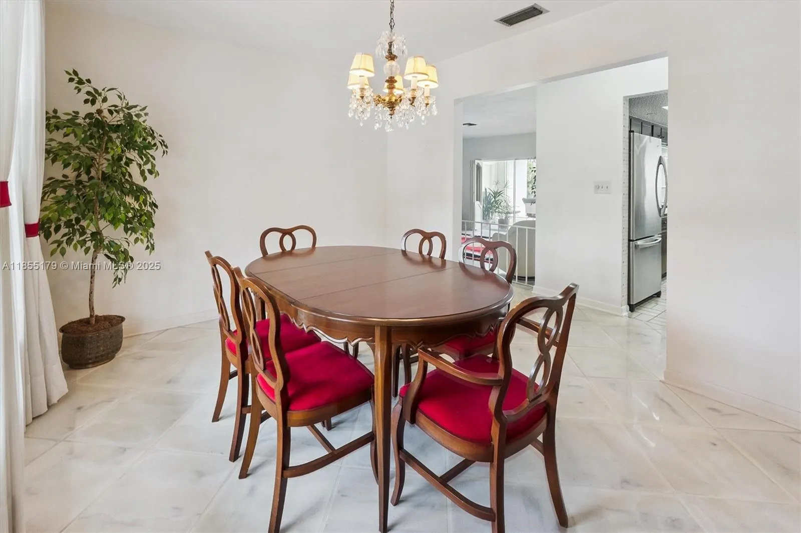 6100 SW 8th Ct