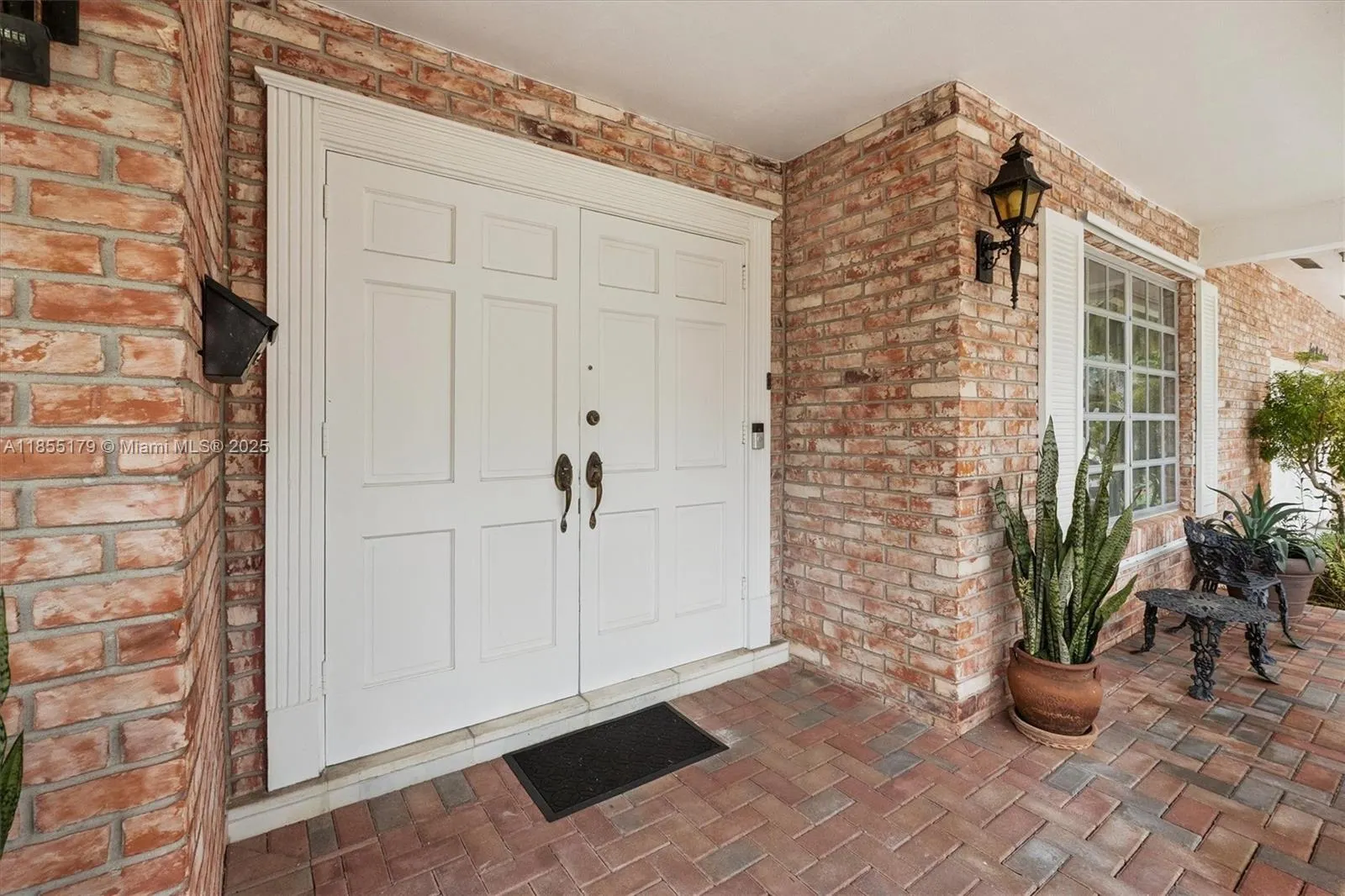 6100 SW 8th Ct