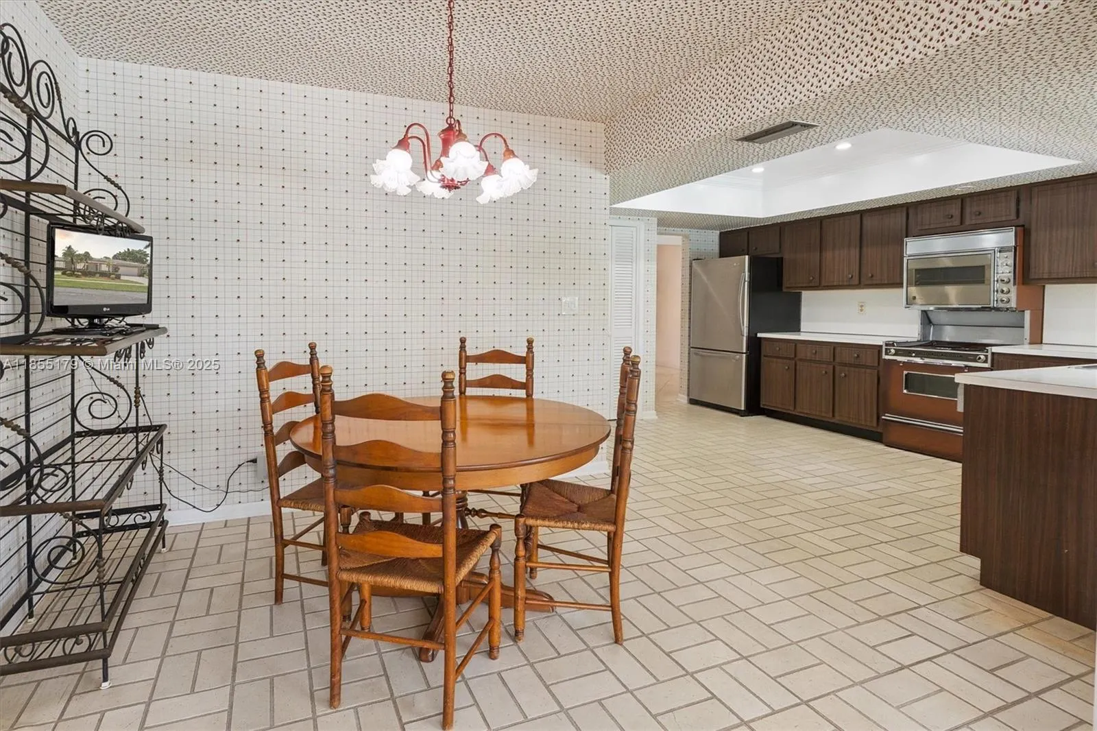 6100 SW 8th Ct