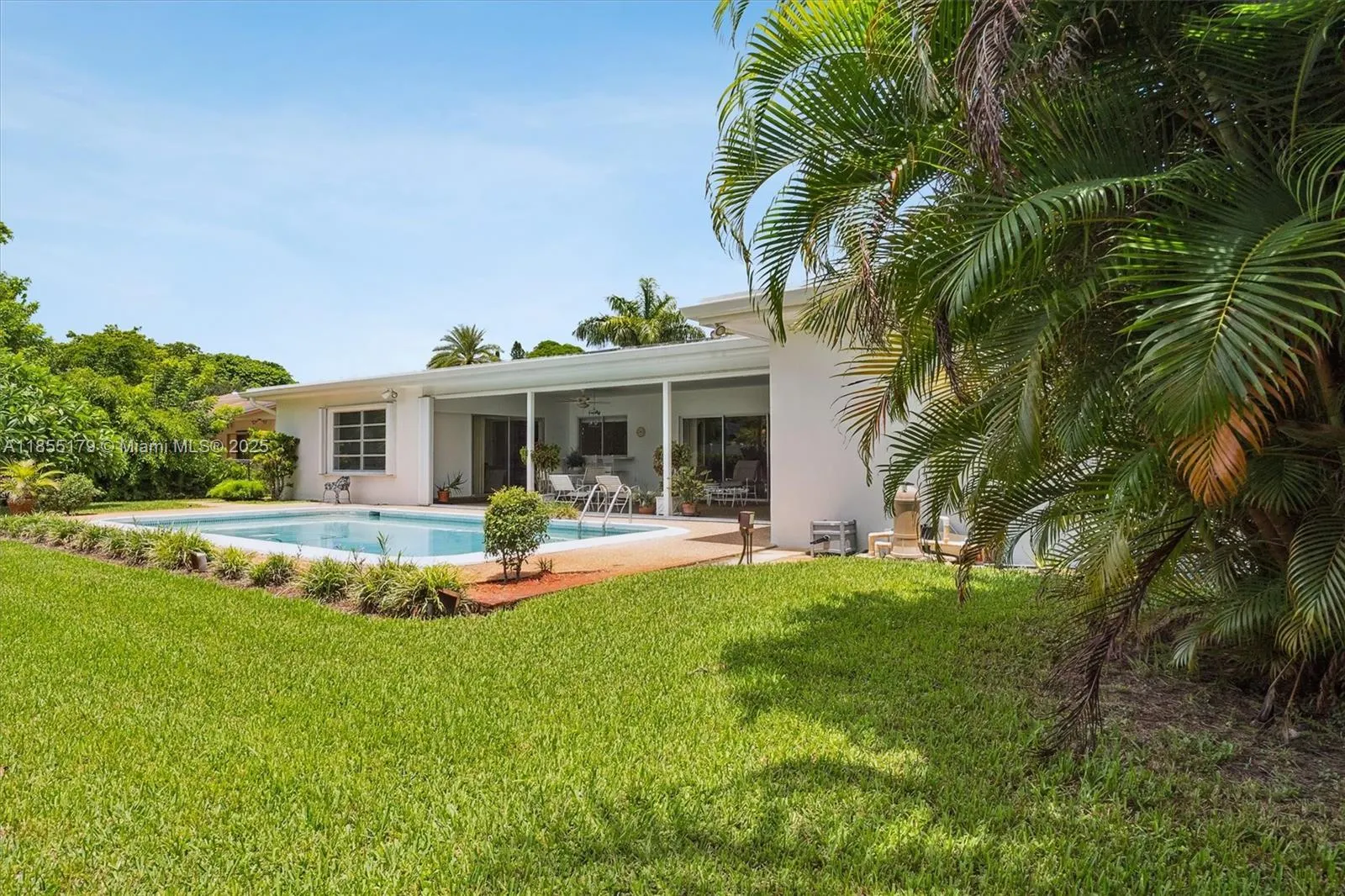 6100 SW 8th Ct