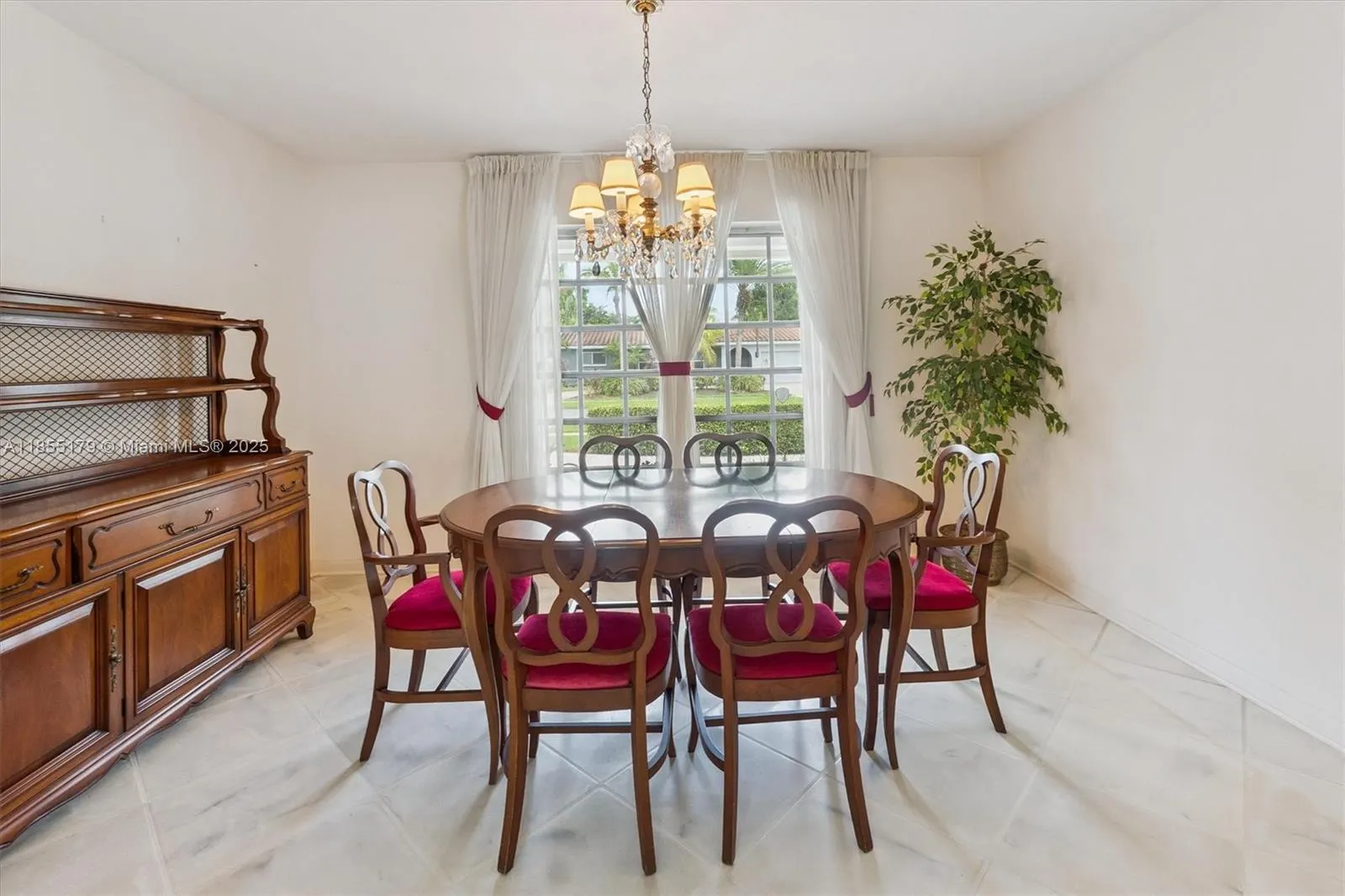 6100 SW 8th Ct