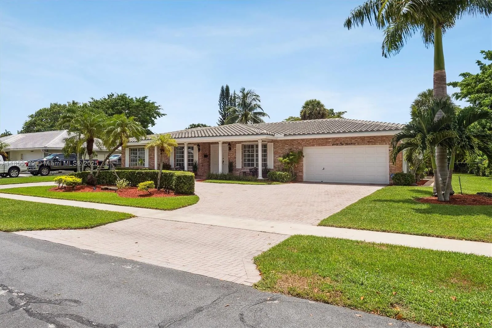 6100 SW 8th Ct