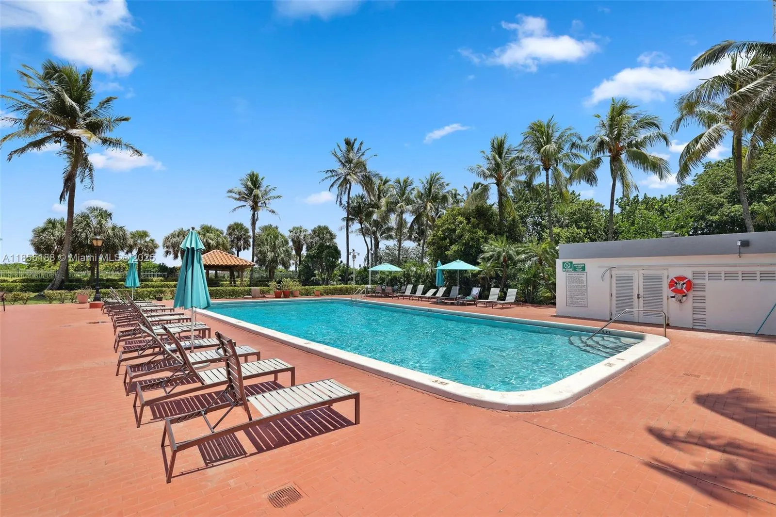 2401 Collins Ave, #1807