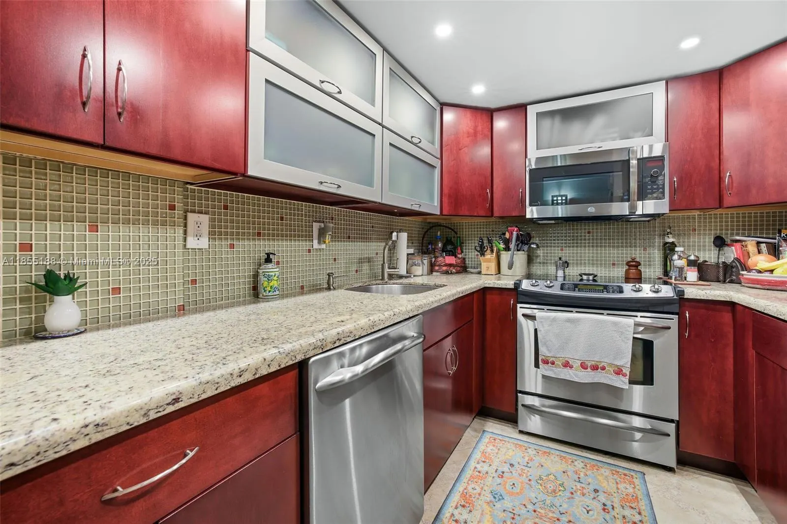 2401 Collins Ave, #1807