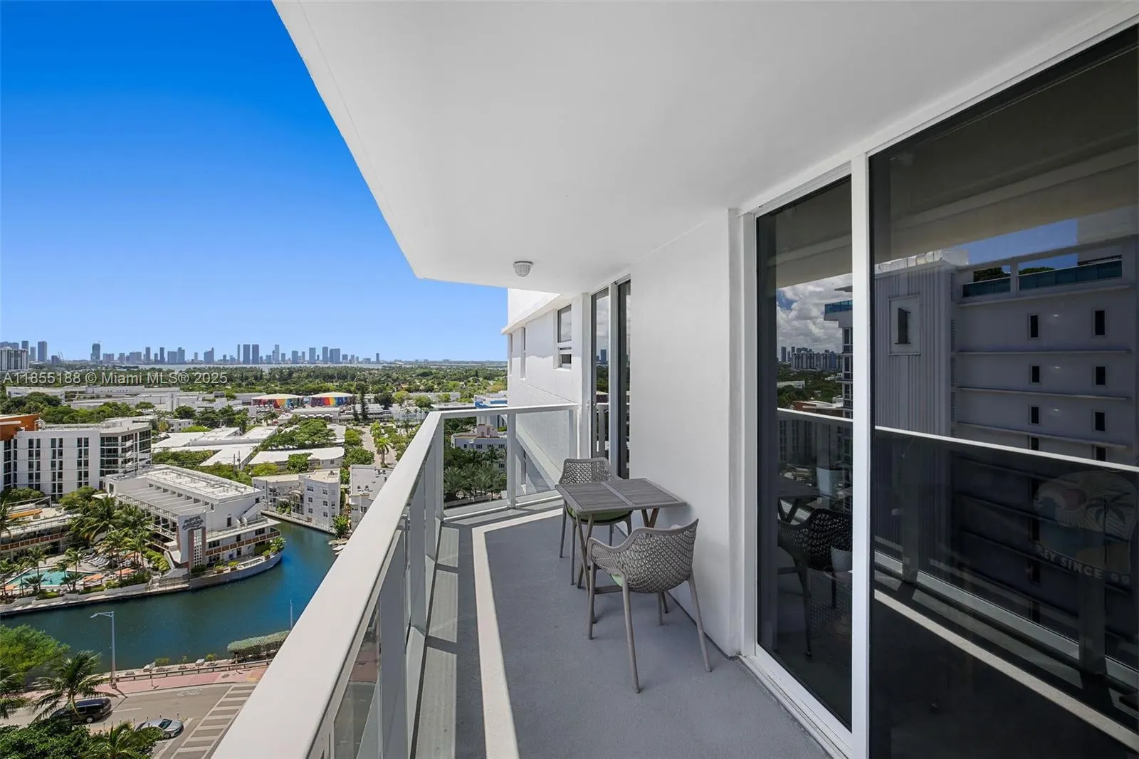 2401 Collins Ave, #1807