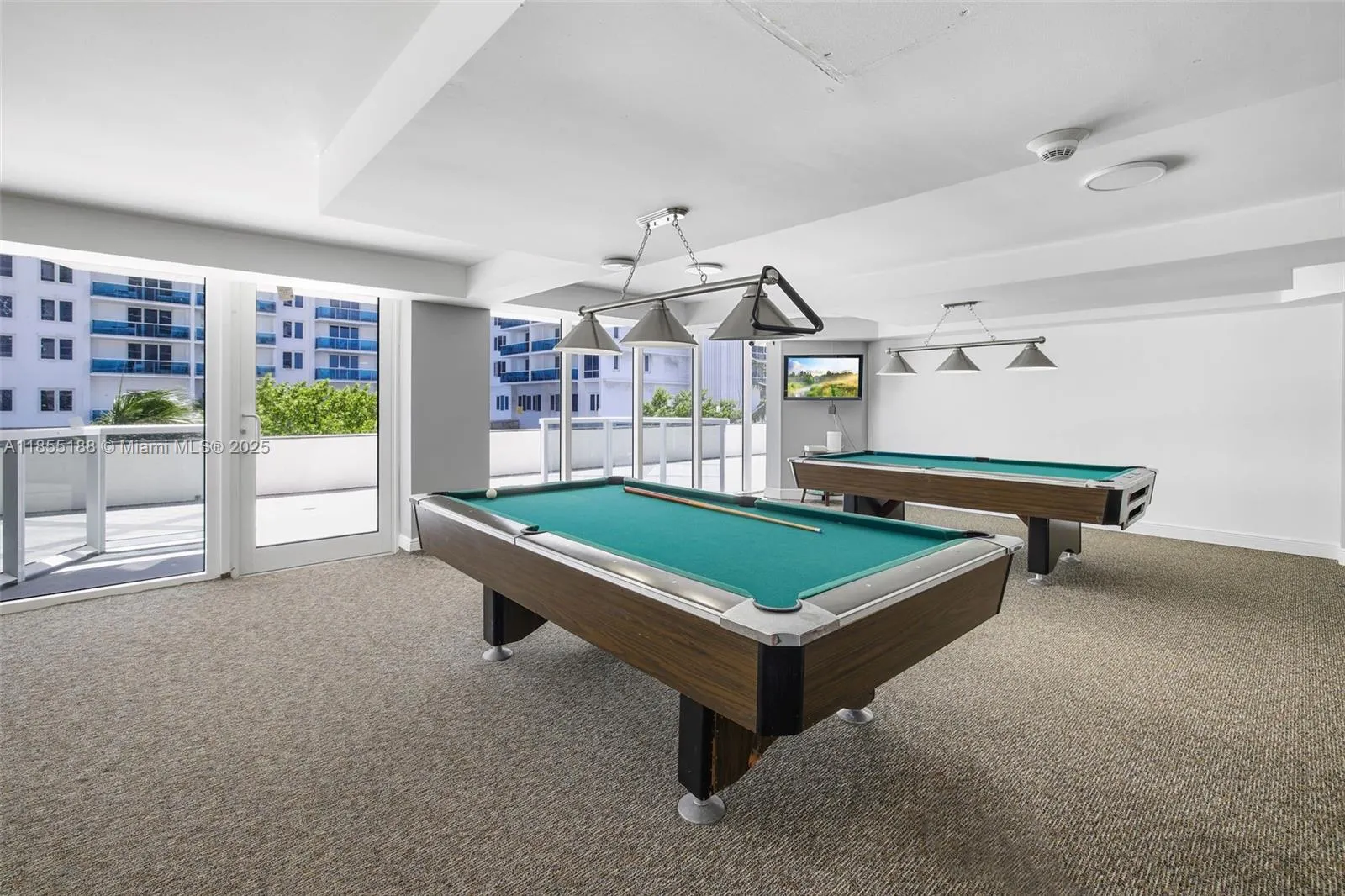 2401 Collins Ave, #1807