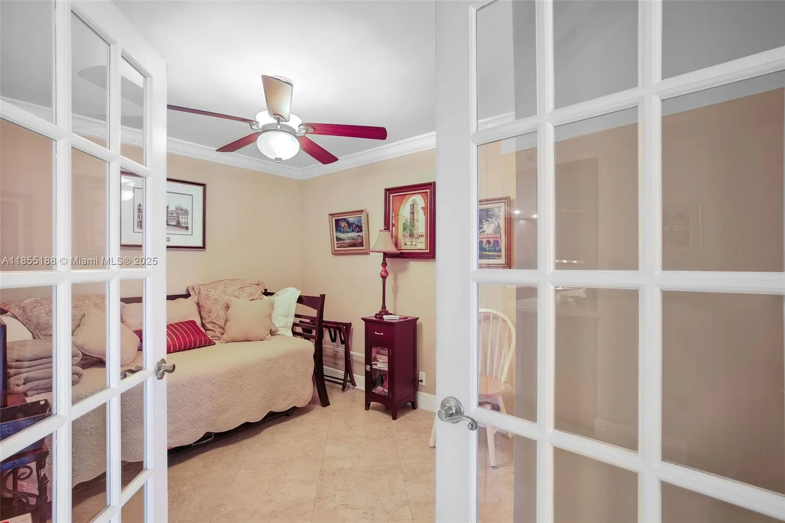 2401 Collins Ave, #1807
