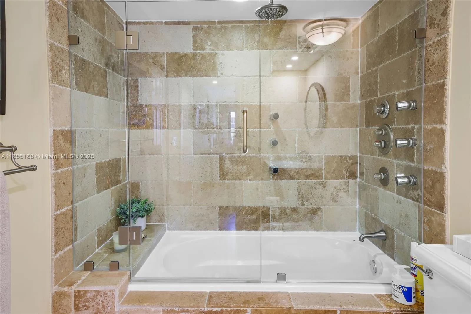 2401 Collins Ave, #1807