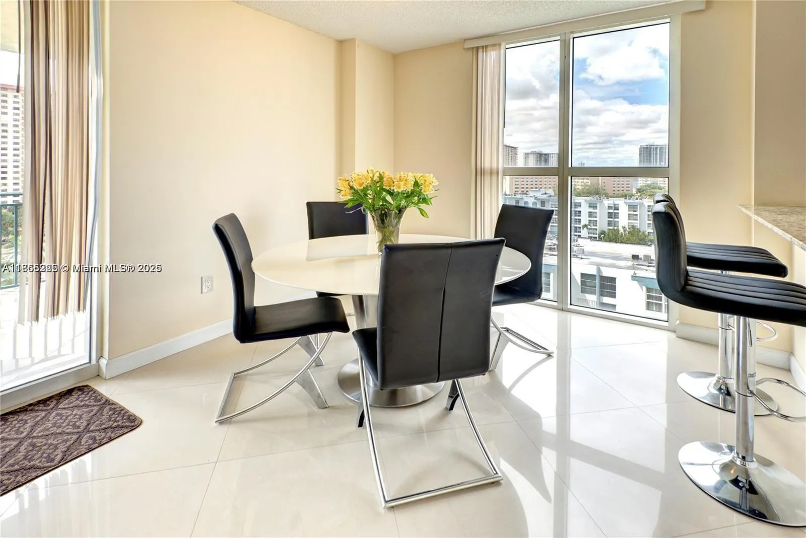 17555 Atlantic Blvd, #902