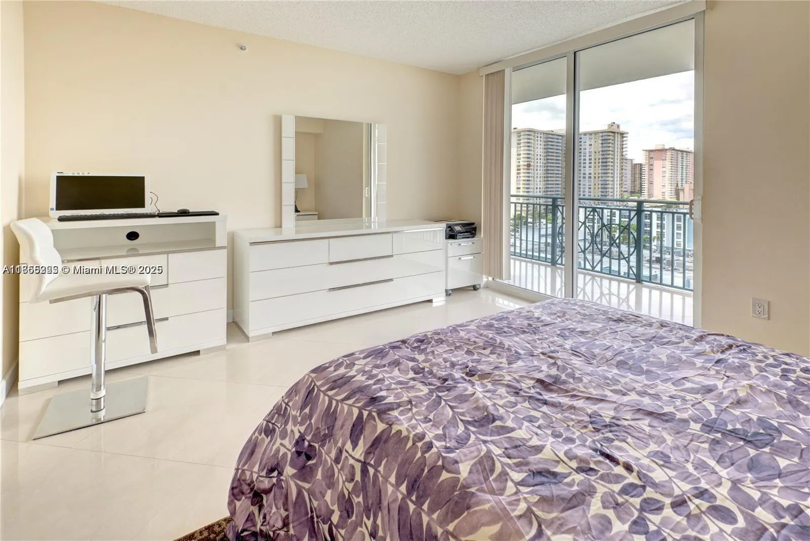 17555 Atlantic Blvd, #902