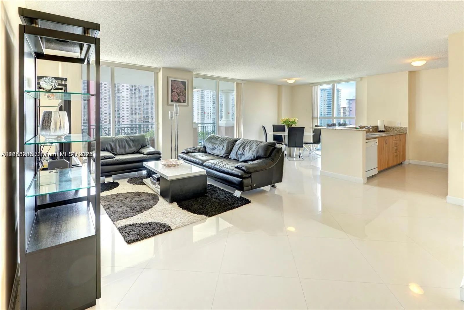 17555 Atlantic Blvd, #902