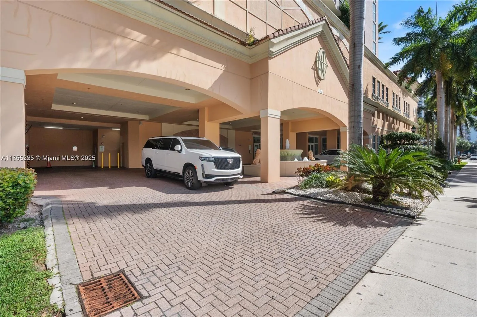 17555 Atlantic Blvd, #902