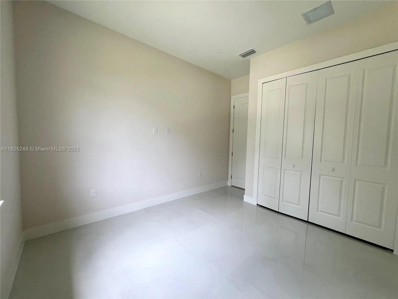3210 10th Ave SE