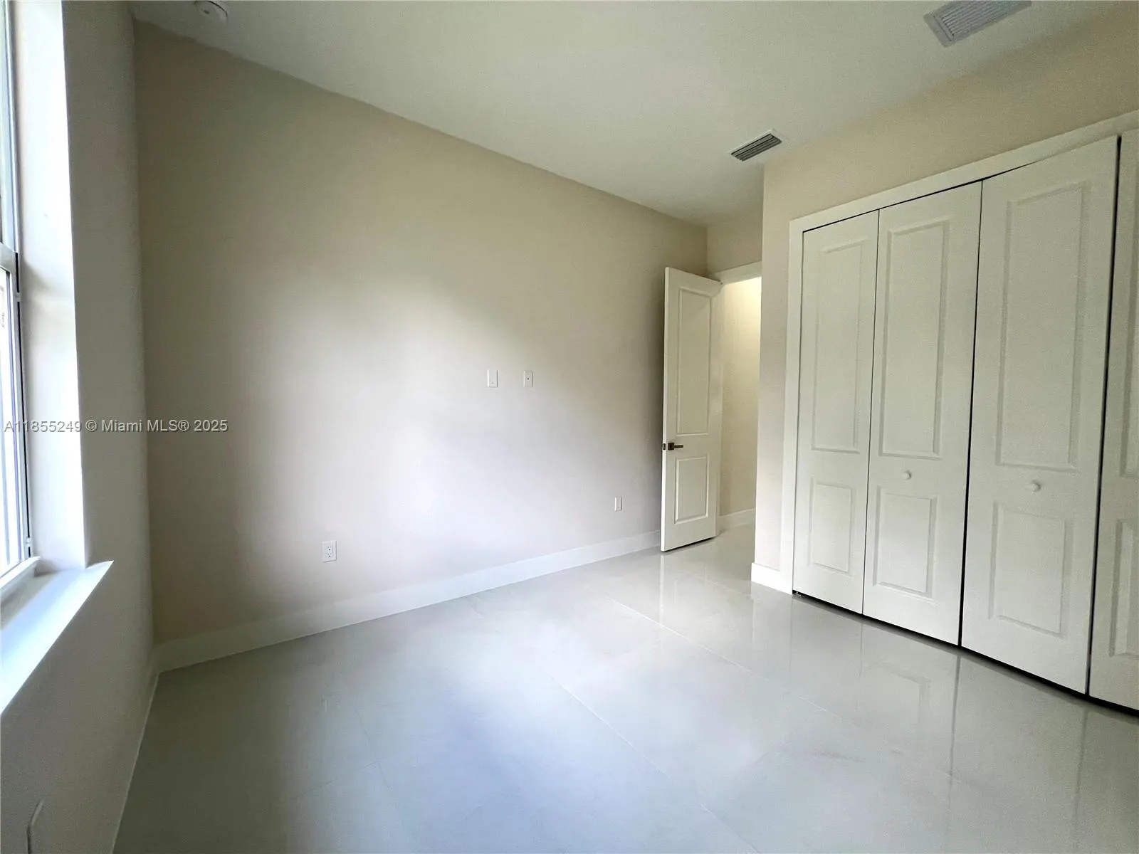 3210 10th Ave SE