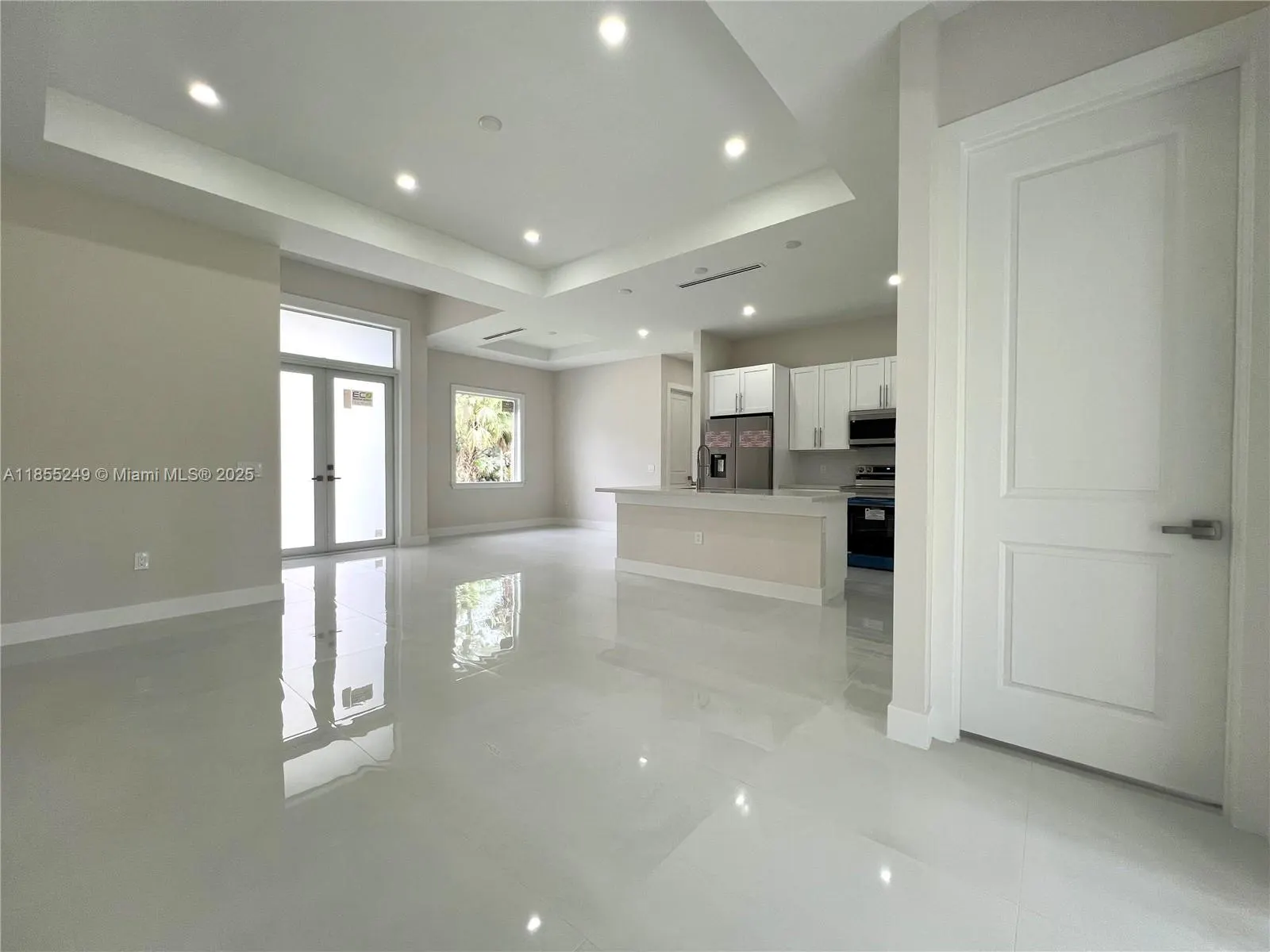 3210 10th Ave SE