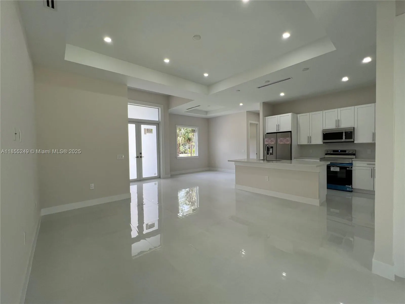 3210 10th Ave SE
