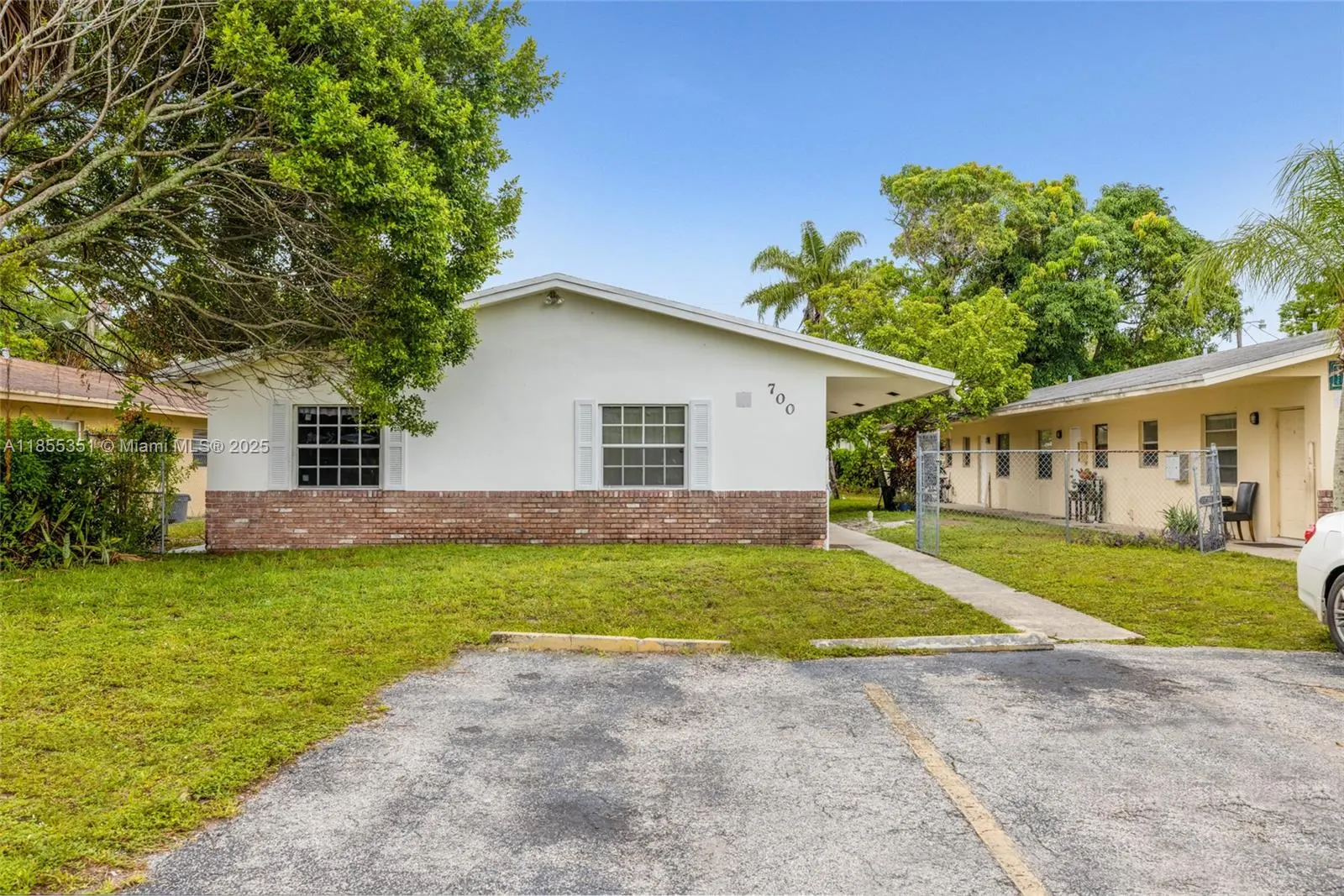700 SW 16th Ave