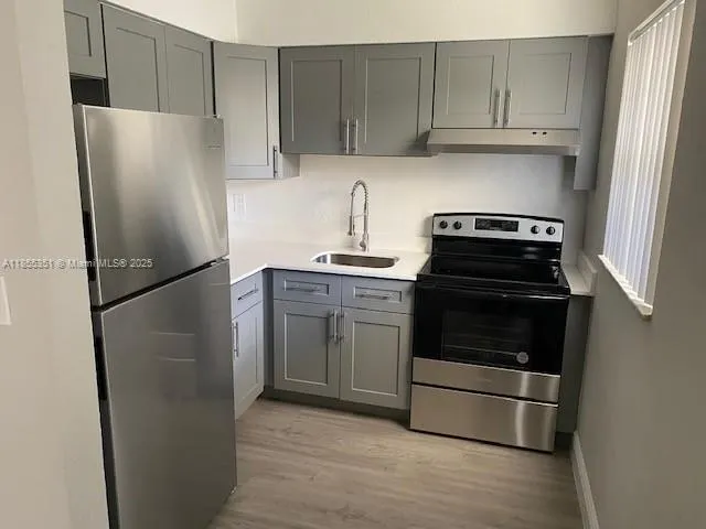 700 SW 16th Ave