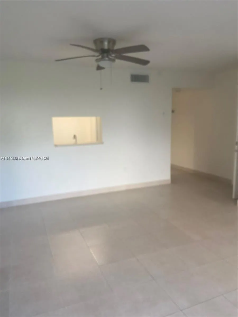 711 N Pine Island Rd, #114
