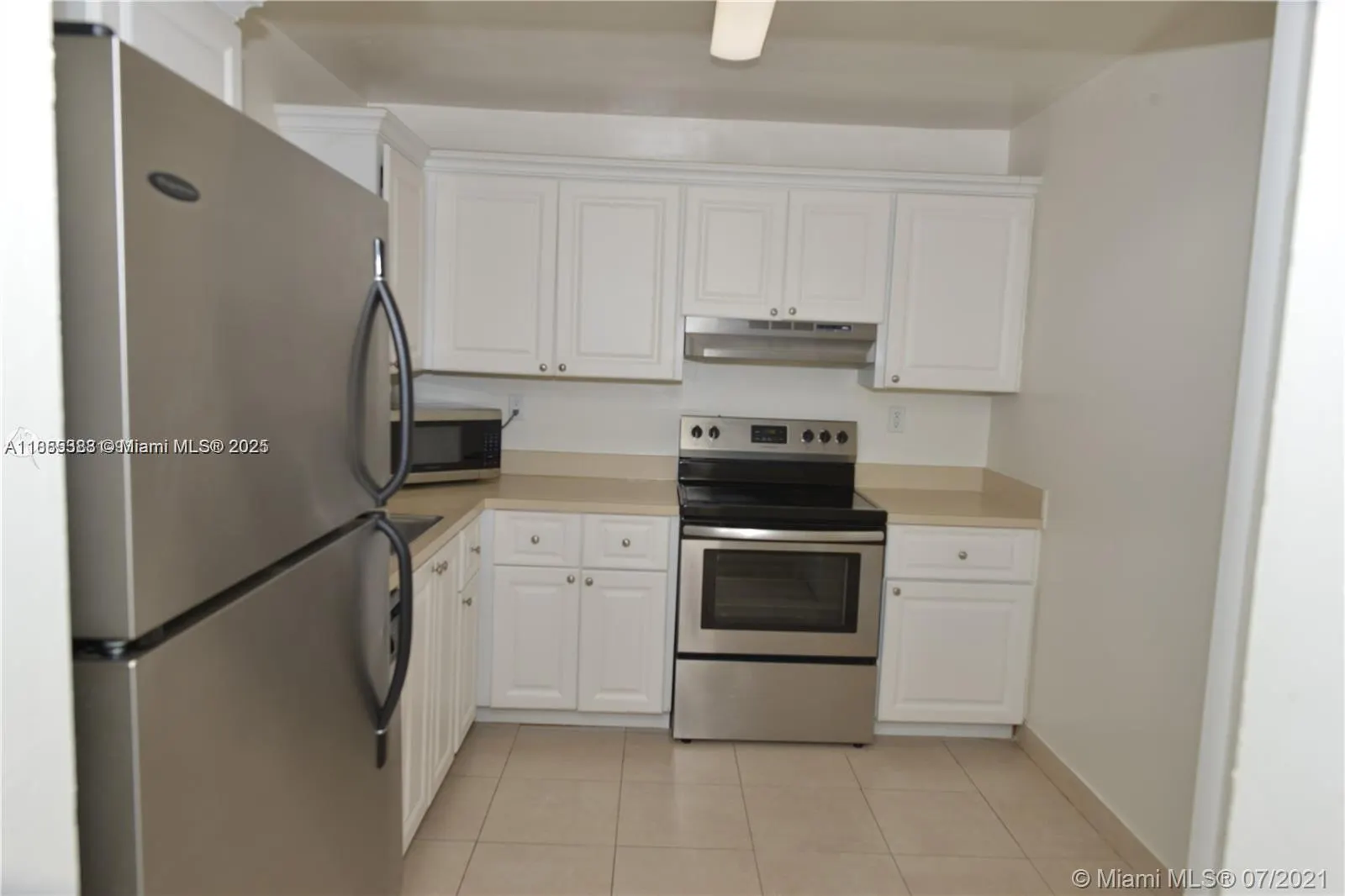 711 N Pine Island Rd, #114